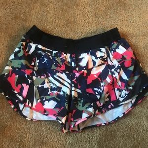 Lululemon hotty hot shorts